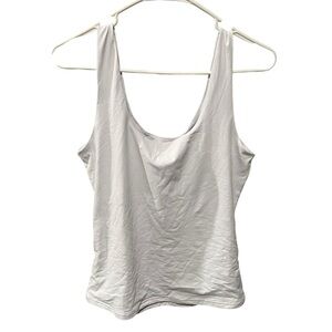 PINKMSTYLE White Scoop Neck Tank Top NWT